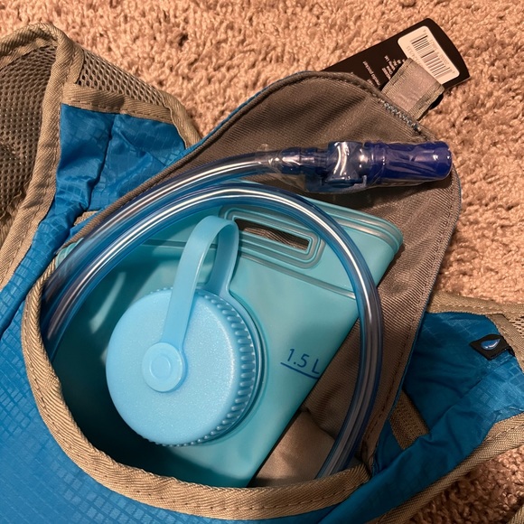 NWT BCG HYDRATION PACK 50oz 1.5L - Picture 3 of 9